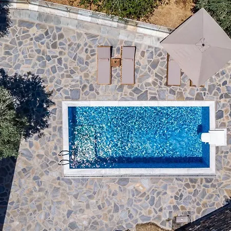 Ifigeneia με πισίνα και υπέροχη θέα Villa Skopelos stad