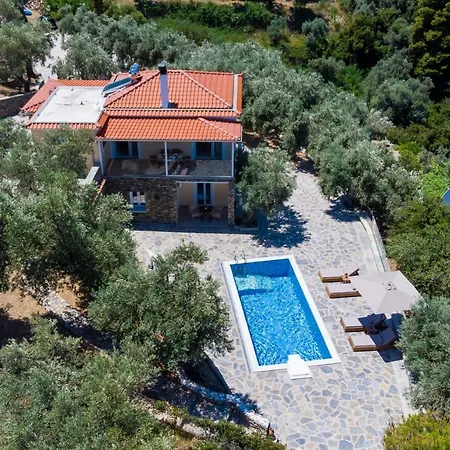 Villa Ifigeneia με πισίνα και υπέροχη θέα