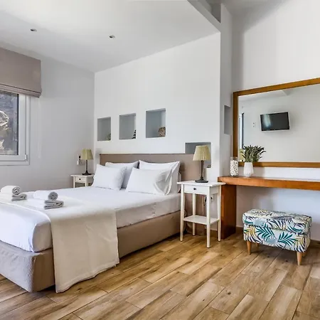 Ifigeneia με πισίνα και υπέροχη θέα Skopelos Town