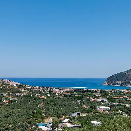 Villa Ifigeneia με πισίνα και υπέροχη θέα Skopelos Town