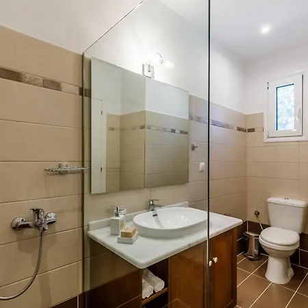 Ifigeneia με πισίνα και υπέροχη θέα 스코펠로스 타운